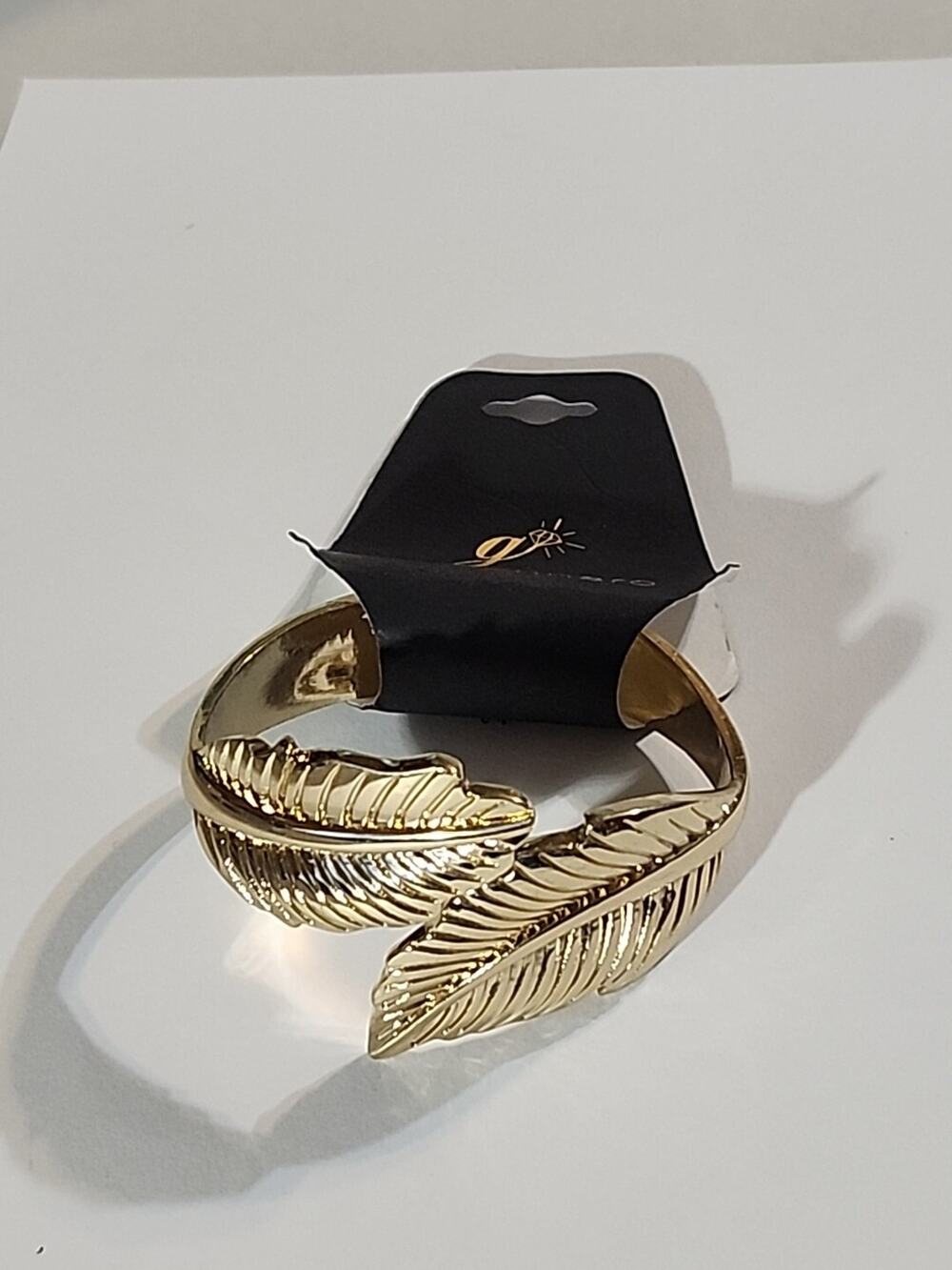 G by Gennaro Cuff Leaf Bracelet Clamp Shut Gold Textured Design